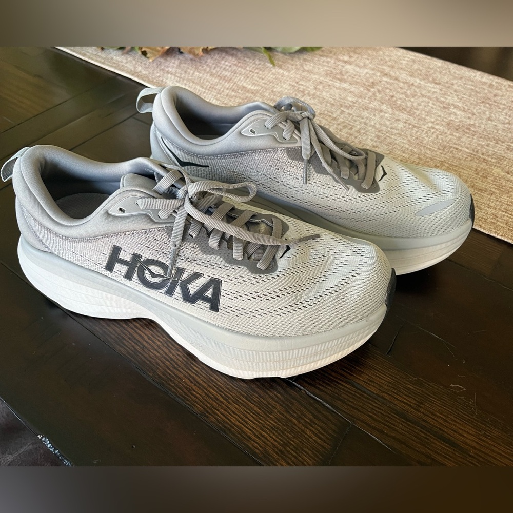 Mens Hoka Sneakers size 9.5, Great condition